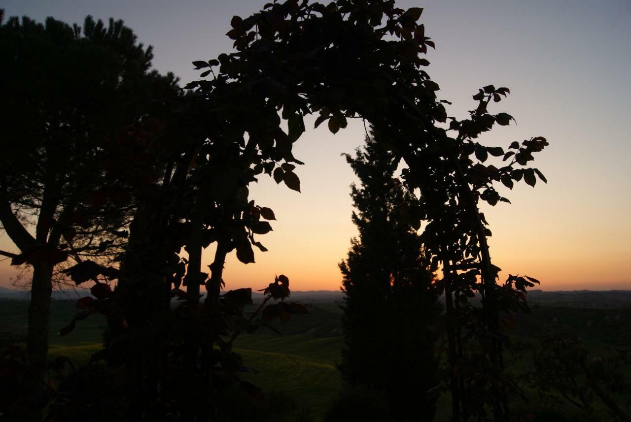 Tuscany Balcony: Crete Senesi Casetta Exterior foto